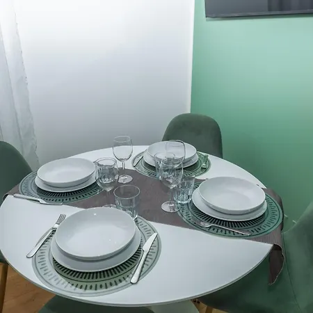 Solari Apartment, In Design Area, Near Tortona District, Apartament