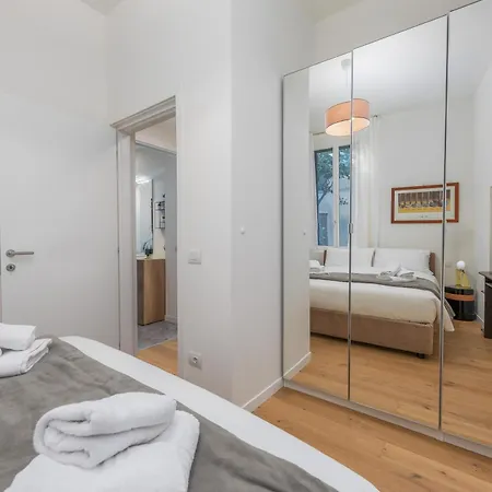 Solari Apartment, In Design Area, Near Tortona District, Apartament *