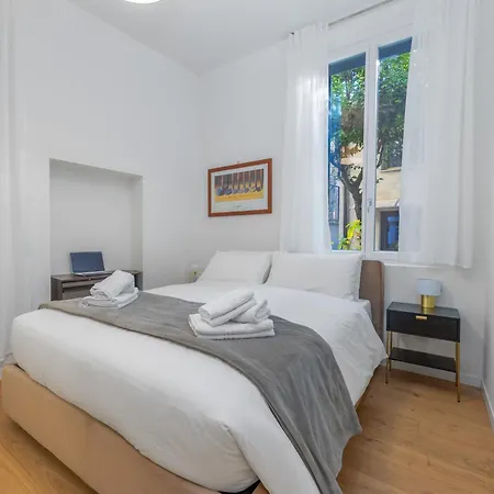 Solari Apartment, In Design Area, Near Tortona District, アパート *